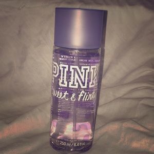 PINK Sweet & Flirty body mist